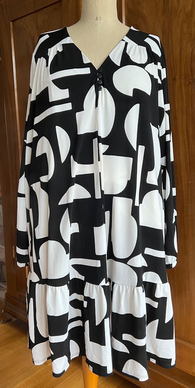 Vestiti: Gemustertes Kleid von Phase Eight, Grösse 42/44 – Usato da Kilchberg ZH venduto da jul_d2j2
