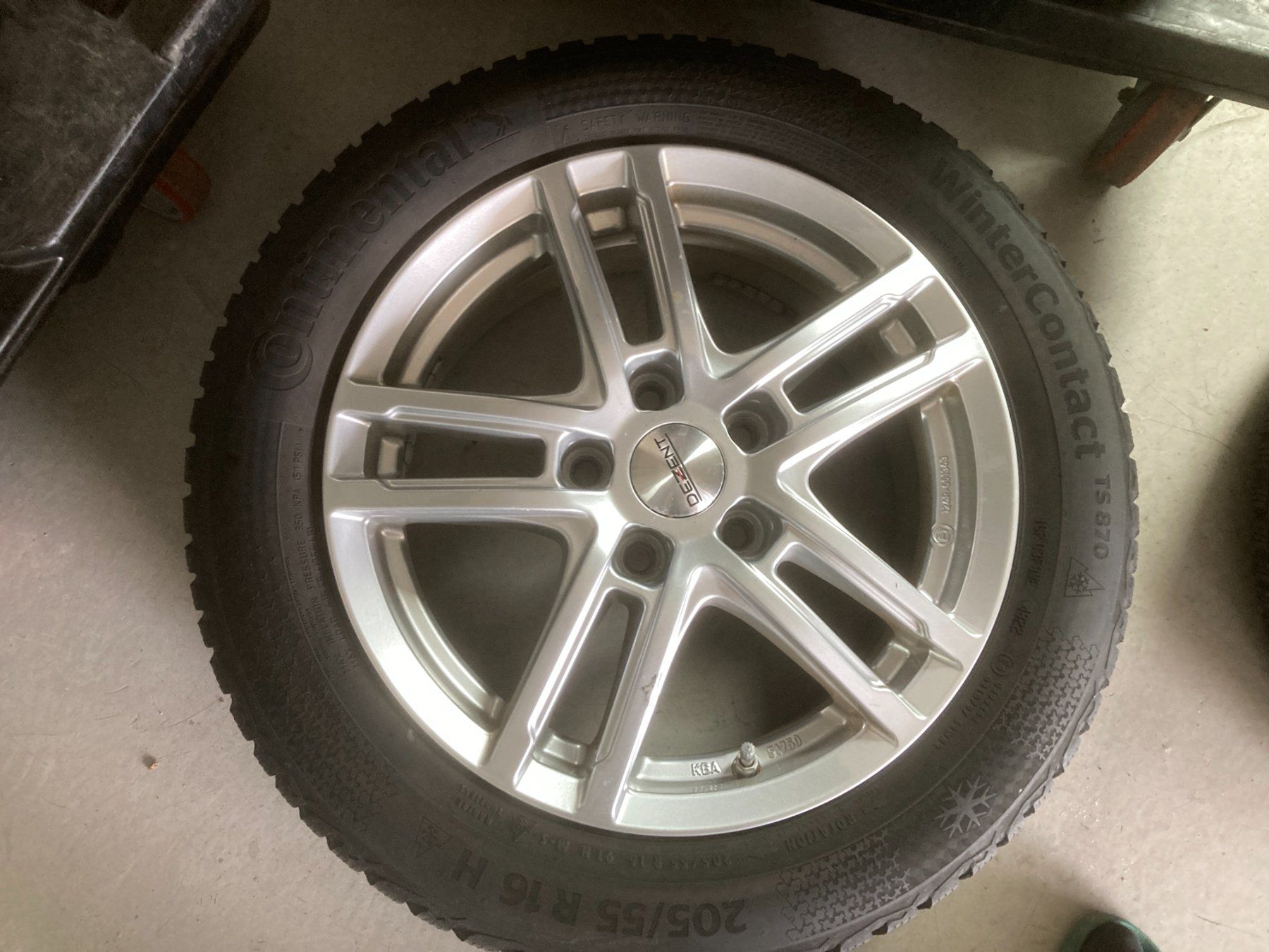 Kia Pneumatici & Ruote complete: 205/55R16 Winterräder Kia Ceed Continental – Usato da Cham venduto da WB2223 4