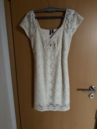 Sommerliches Spitzenkleid von Vero Moda, Grösse M