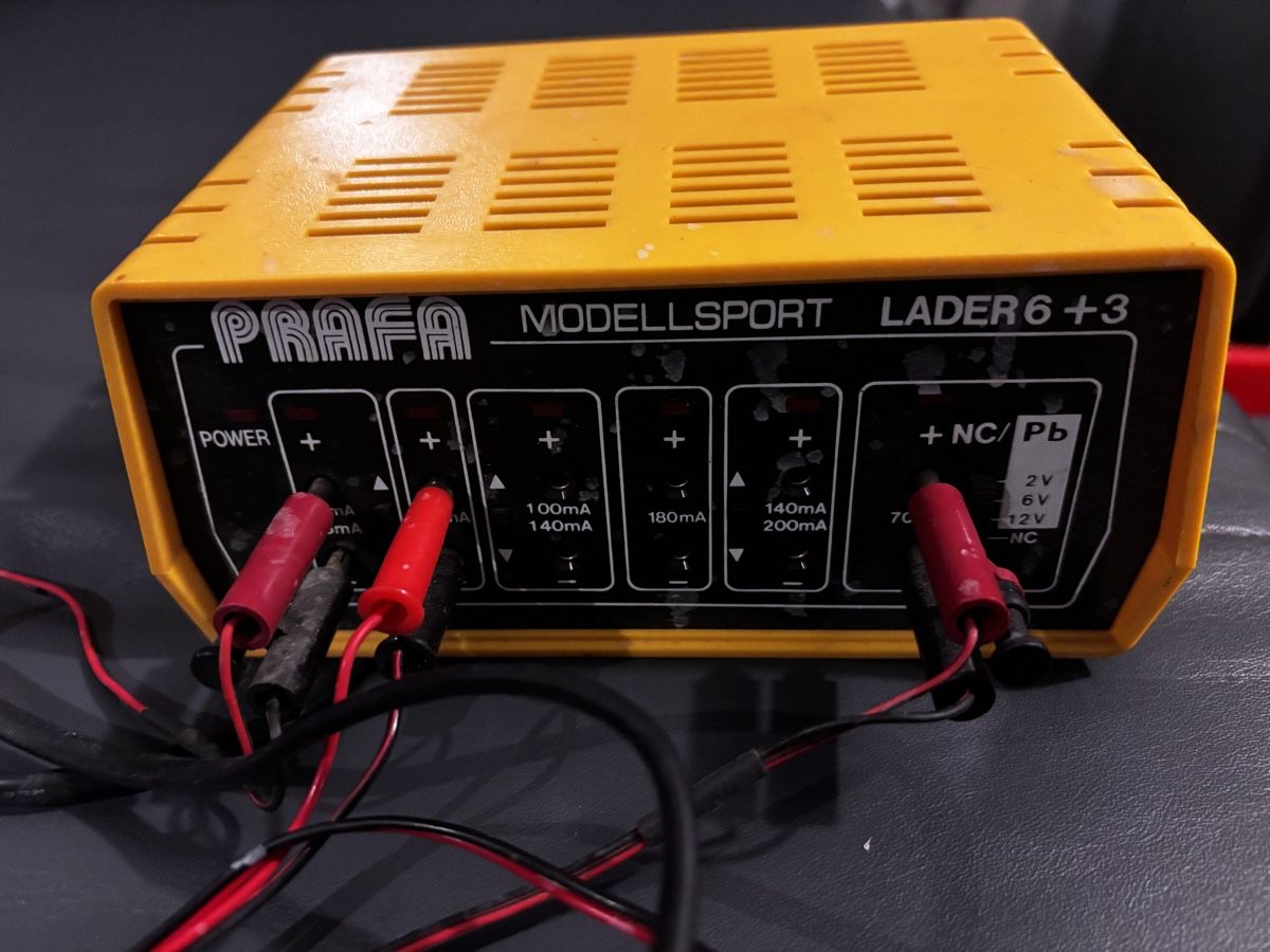 Caricabatterie: Prafa Modelsport Charger, Lader 6+3 – Usato da Biel-Benken BL venduto da ste_86wx