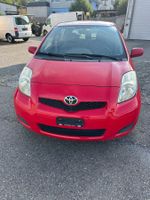 Toyota Yaris  1.3  Benzi