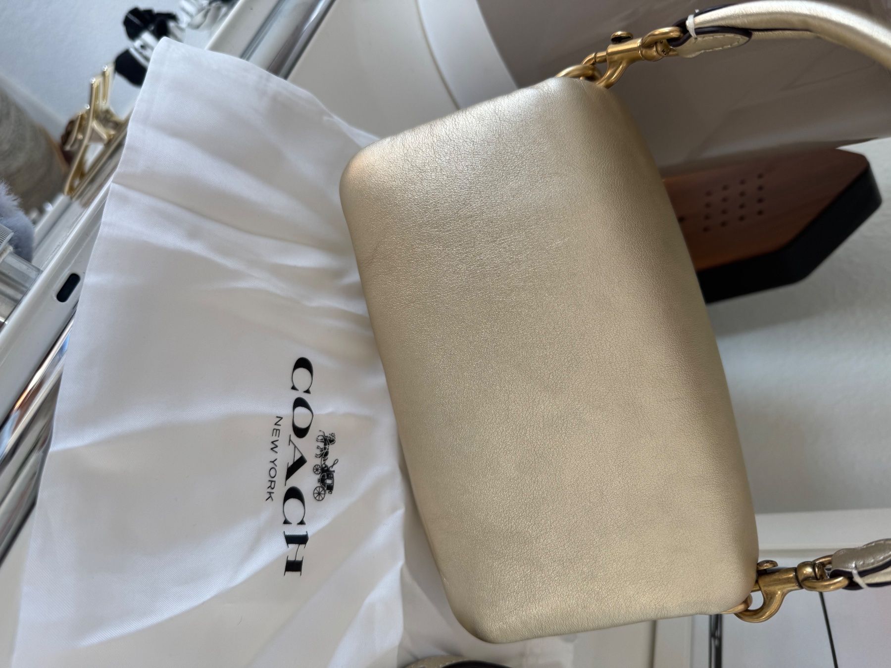 Coach Taschen: COACH Tabby Bag Pillow 18 Pale Gold – Gebraucht aus Zuerich von Moochie 8