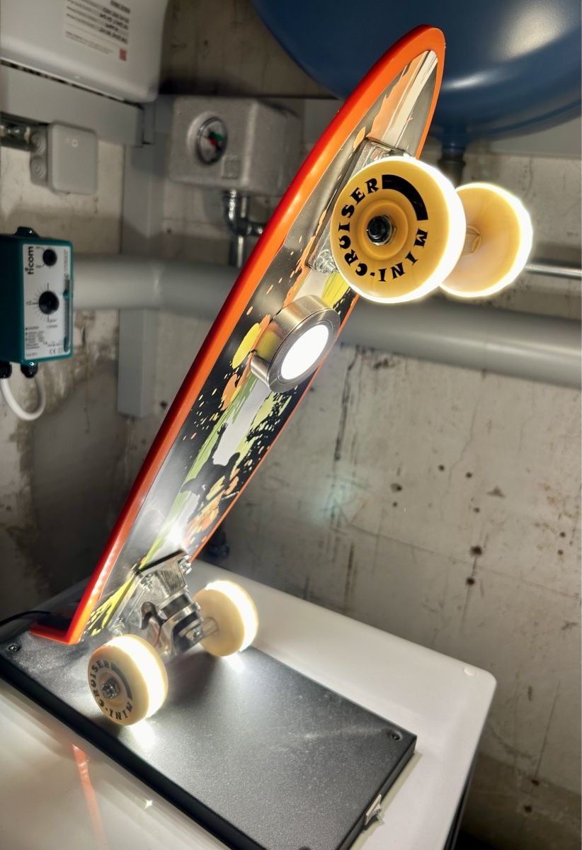 Skateboards: Skateboard LED Lampe – Neuf (Voir description) à Muttenz par cho_xj52 2