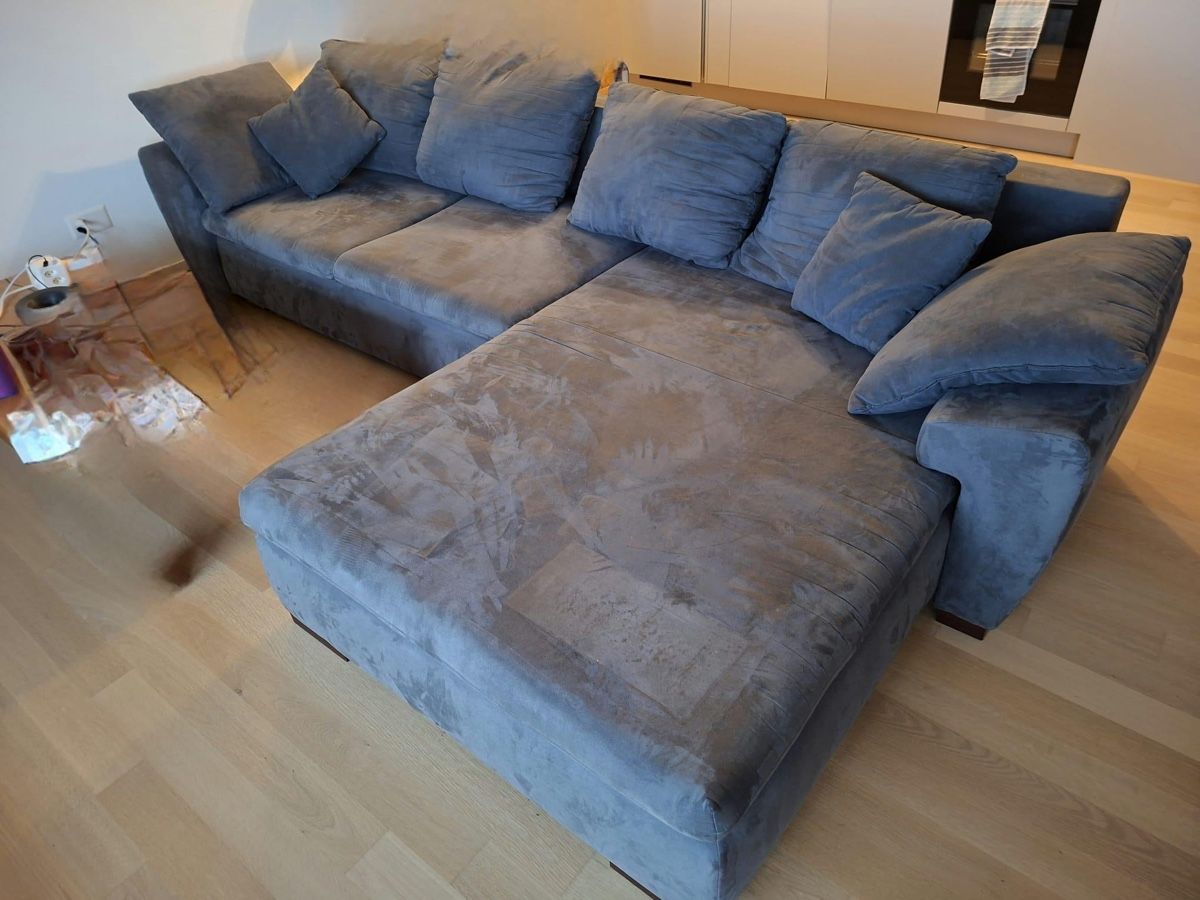 Sofas: Ecksofa Grau Stoff mit Schlaffunktion guter Zustand – Gebraucht aus Zürich von jaelllara