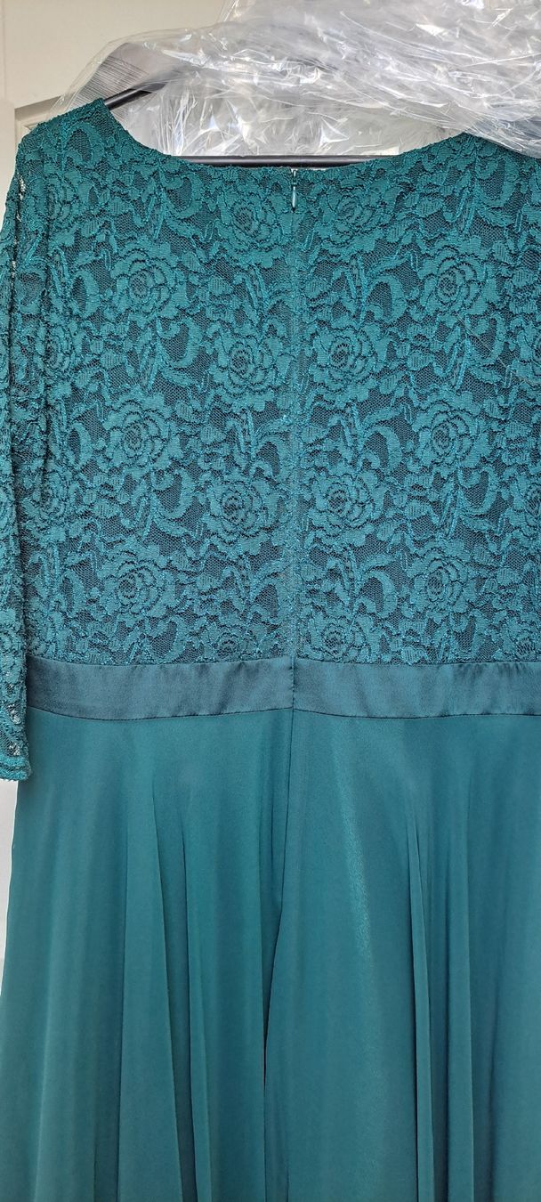 Vestiti: Cocktailkleid mit Spitzenbesatz – Usato da Müllheim Dorf venduto da Miss_suisse 6