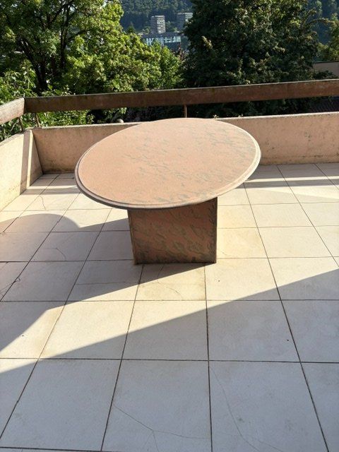 Tavoli: Steintisch Garten- Ess- Terrassen-Tisch – Usato da Rieden AG venduto da Power_Grosi_111