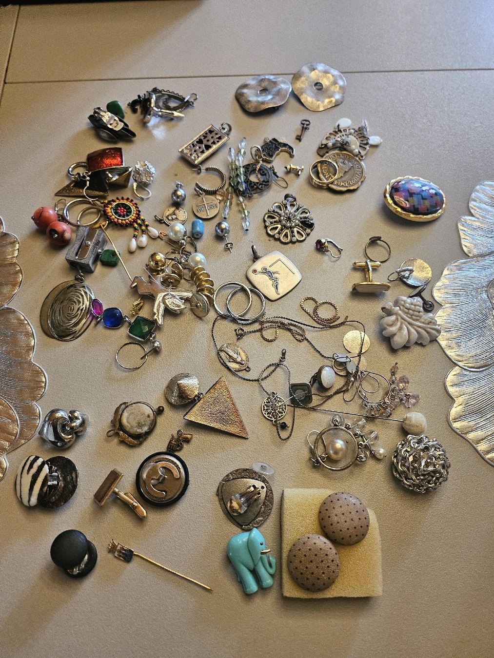 Altri gioielli: Schmuck Konvolut Diverse Teile ungeprüft  – Usato da St. Gallen venduto da Cocos_Ricardo 1