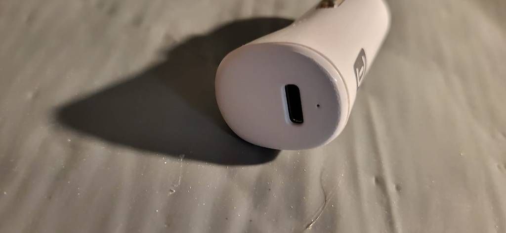 Lecteurs & Adaptateurs: USB-C Autoladegerät 20W, weiss, gebraucht – D'occasion à Curio par mia_vb5z 1