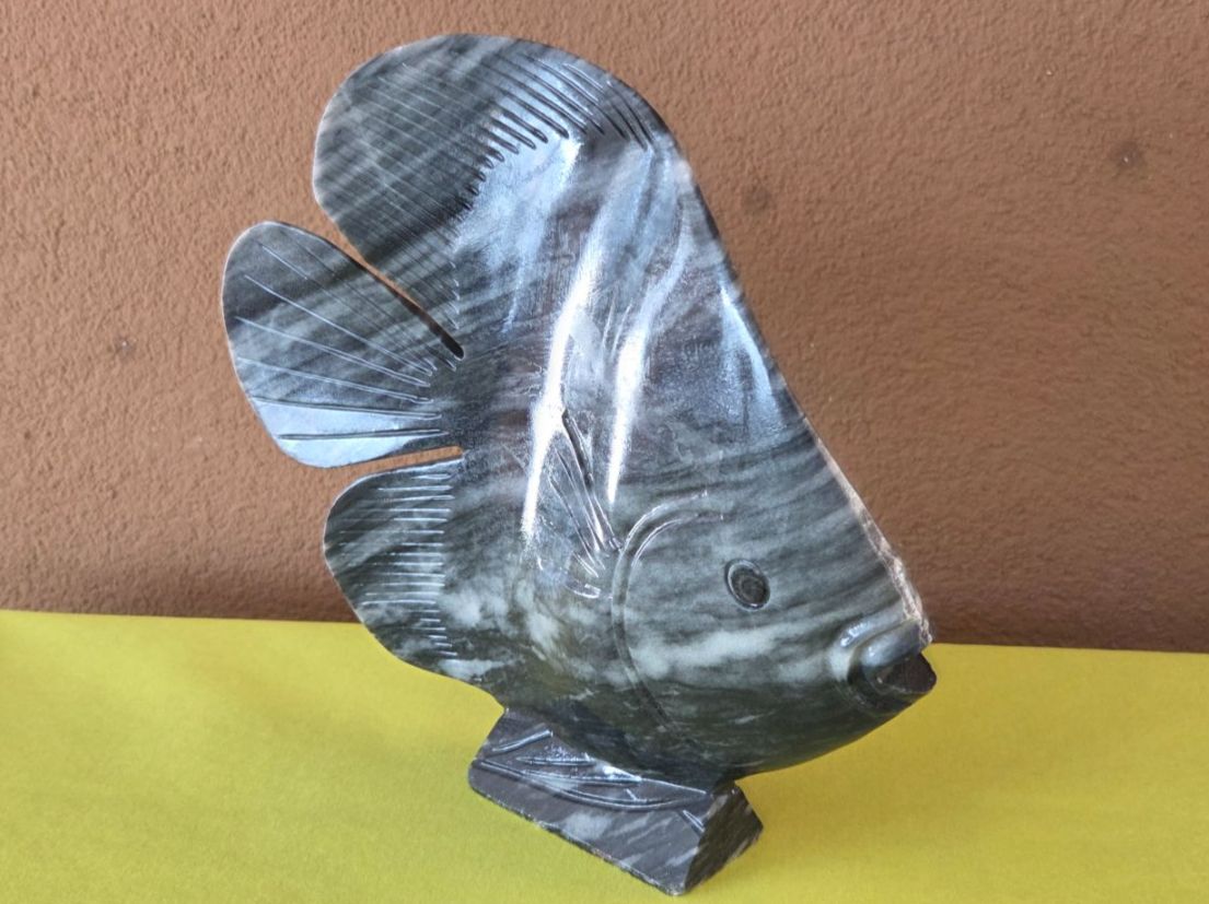 Sculture & Statue: Fisch aus Marmor – Nuovo (secondo la descrizione) da Roggliswil venduto da Mabelco