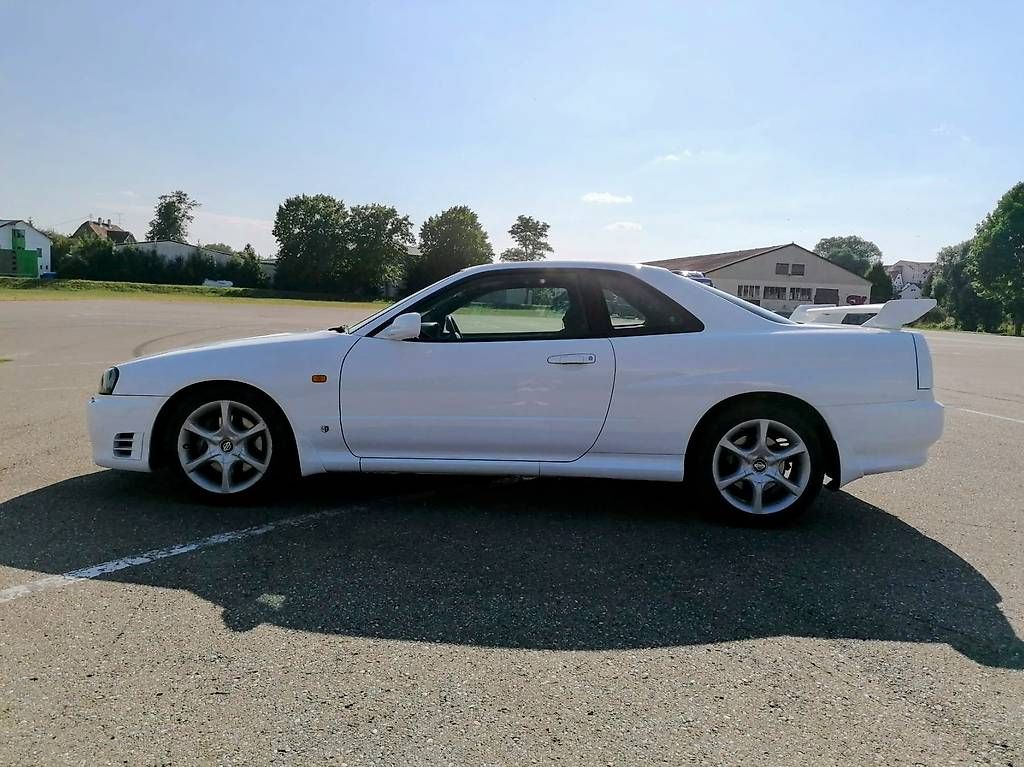 Automobili: Nissan Skyline R34 GT-T  – Usato da Romanshorn venduto da djmowka