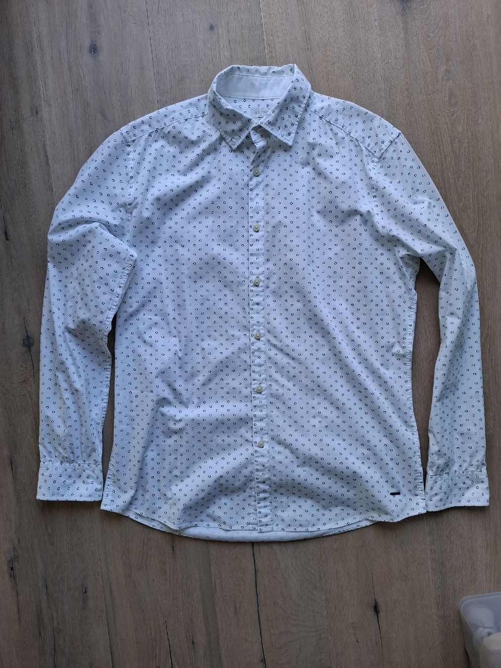Esprit Camicie: Esprit Hemd weiss gemustert Gr. L – Usato da Langnau am Albis venduto da simon1476 1