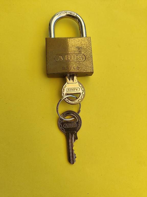 Abus Schlösser: Vorhänge Schloss Abus 65/40 – Gebraucht aus chur von Hmars