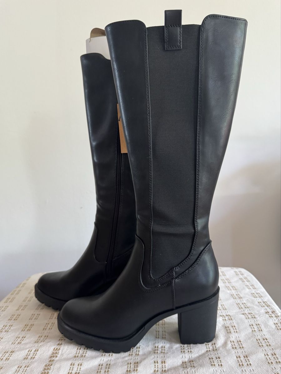 Damenschuhe: Plateaustiefel – Neu (gemäss Beschreibung) aus Winterthur von hostelil
