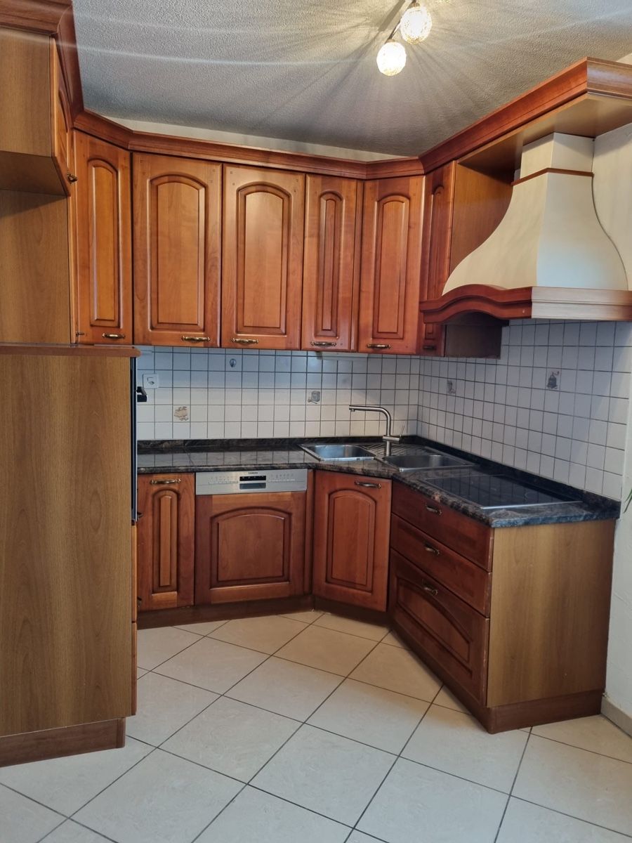 Cucine complete: Küche aus Holz – Usato da Zuchwil venduto da patriziatr 1