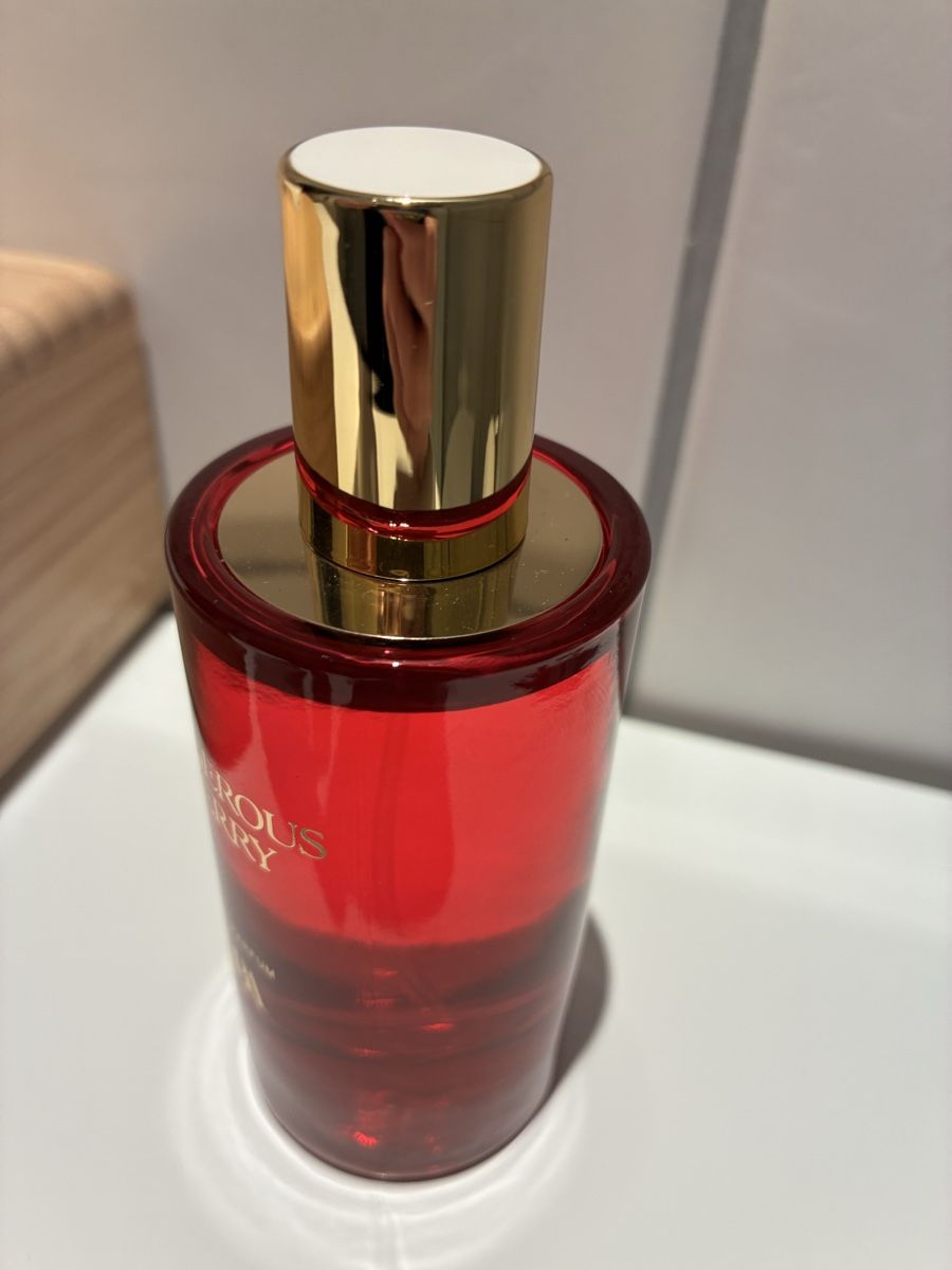 Zara Profumi & Eau de Toilette: parfum Zara Dangerous Cherry – Usato da Eclépens venduto da RCC1012 1
