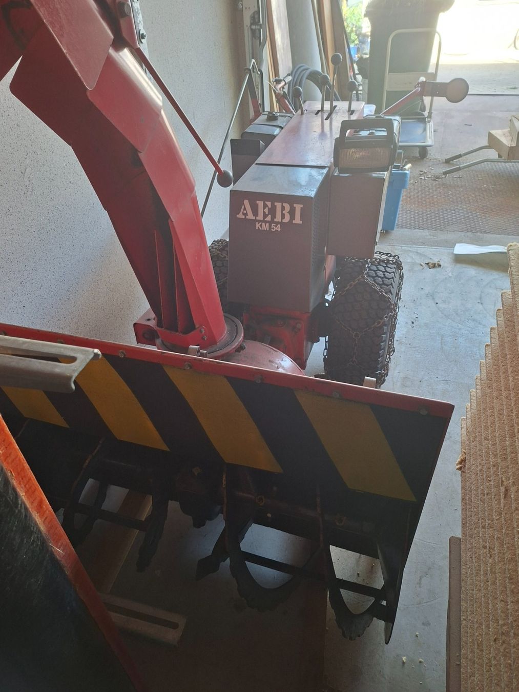 Aebi Tutte le macchine: AEBI KM 54 Schneefräse – Usato da Brunnen venduto da Ofen21 2