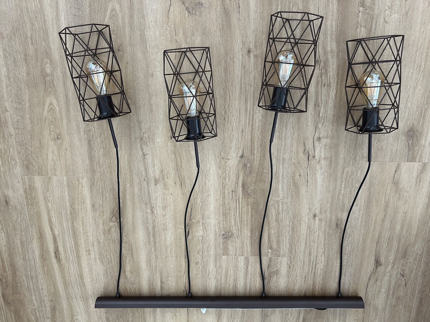 Eglo Kronleuchter & Deckenlampen: Hängeleuchte / Pendellampe / Leuchte / Leuchtmittel LED – Gebraucht aus Brunnen von hoe_b99b