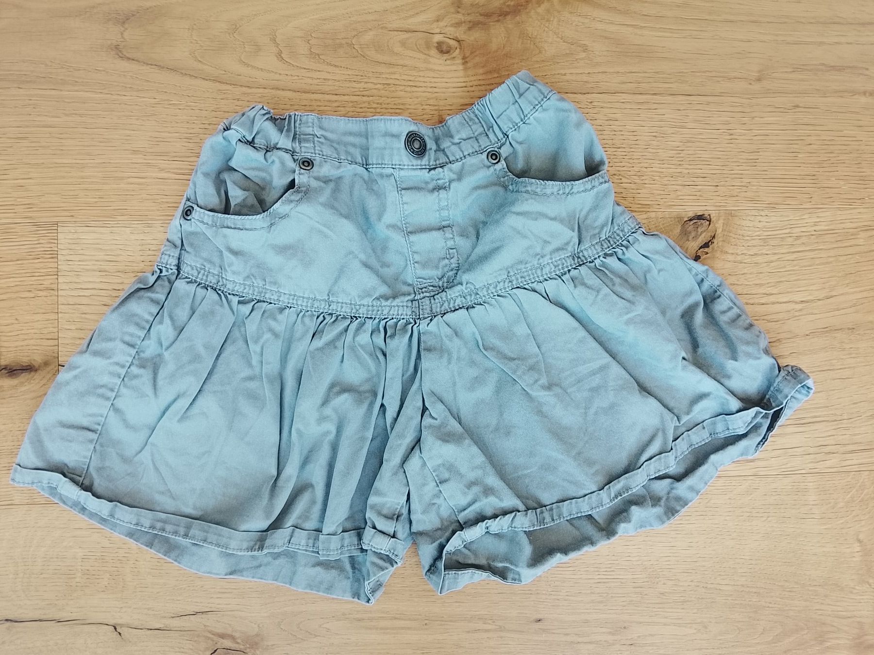 Pantaloni: Hose Gr.130 – Usato da St. Gallen venduto da Okonomyiaki