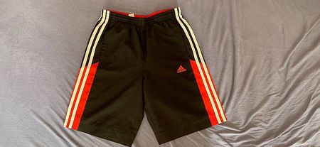 Turnhose Adidas Grösse 152