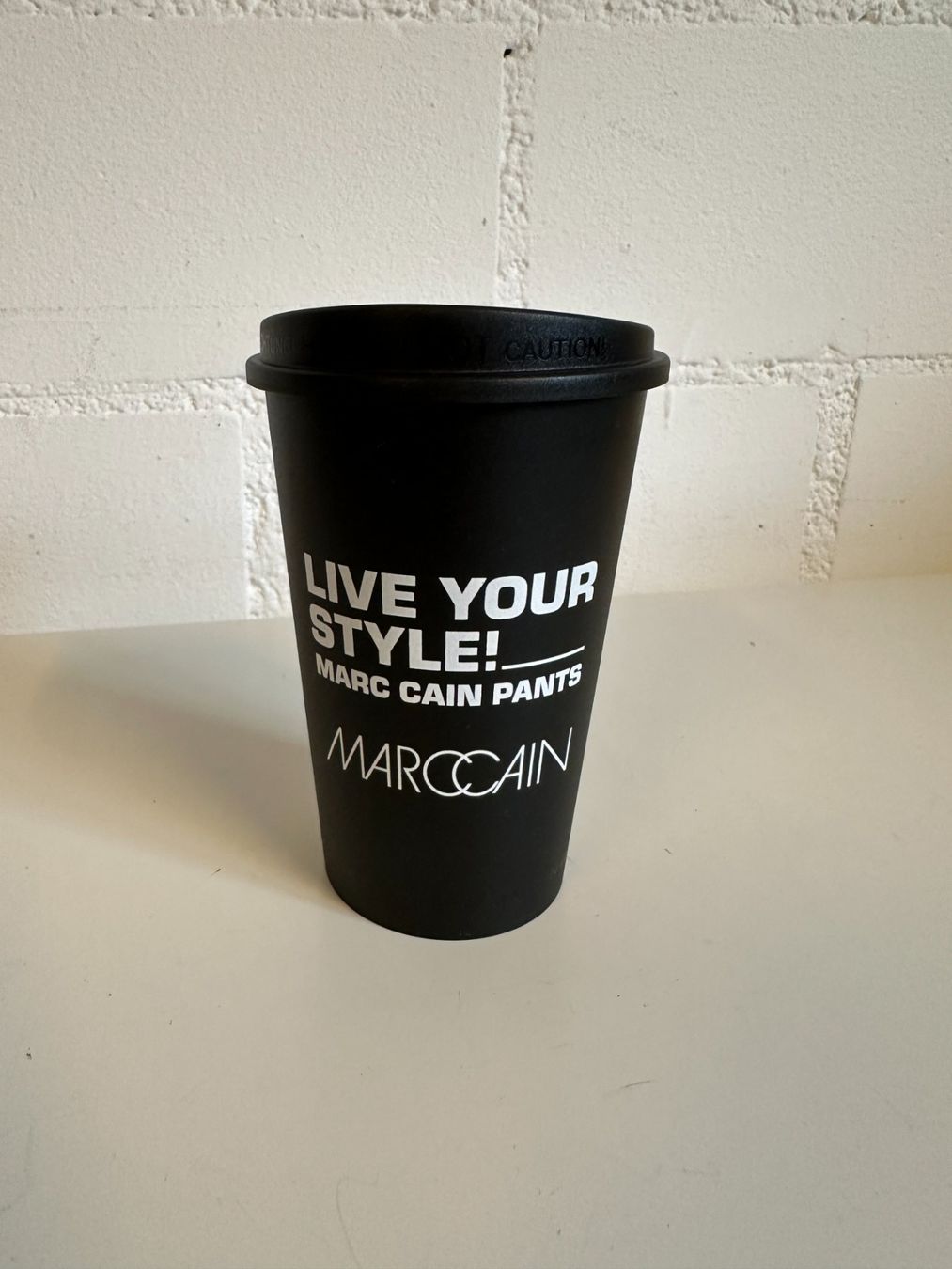 Tazze: Kaffeebecher Marc Cain / Neu, ungebraucht – Usato da Urdorf venduto da Erika666