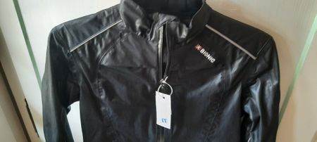 NEUE XBIONIC super Jacke Wasserdicht/Winddicht NP Fr. 479.00