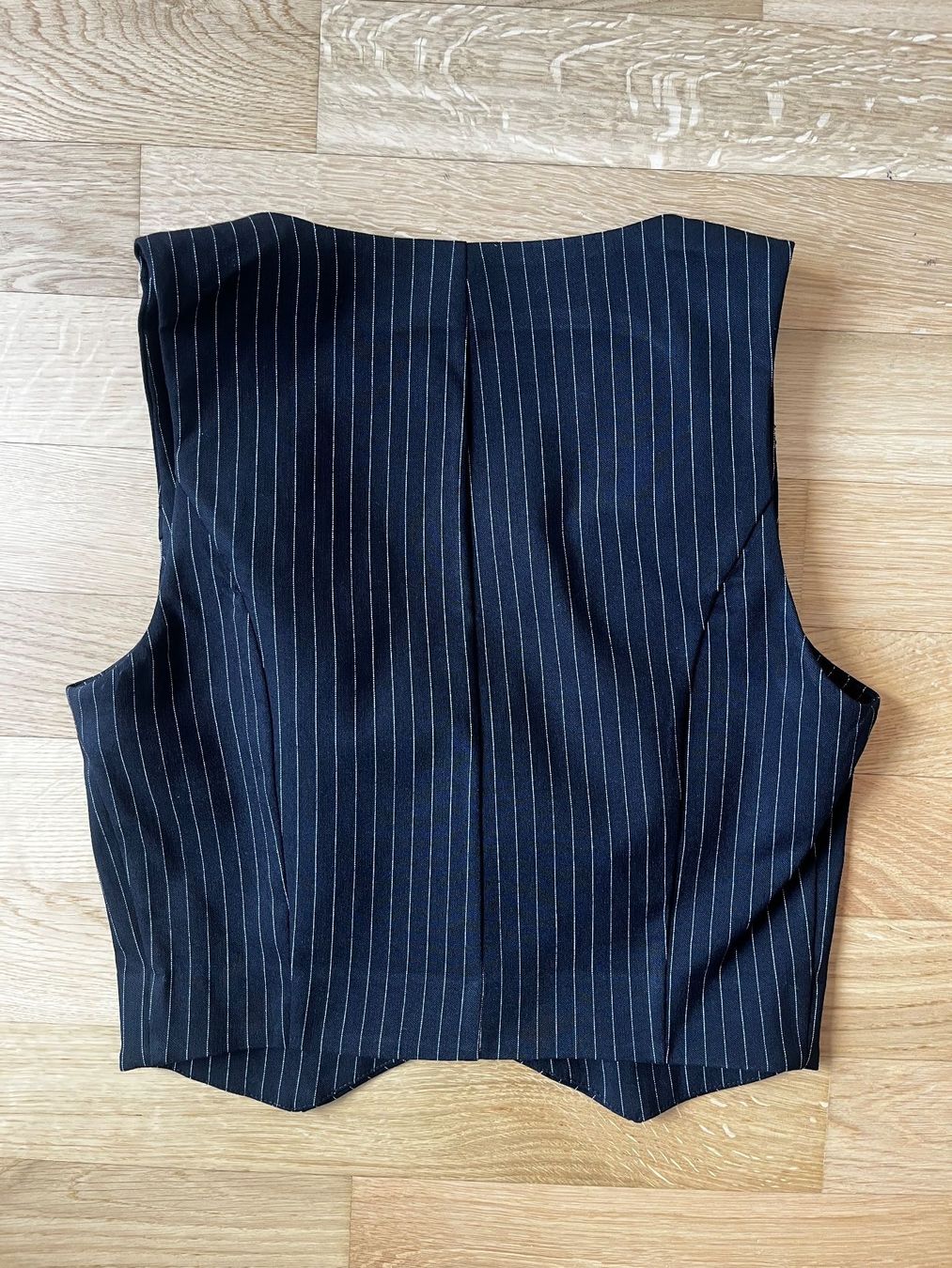 C&A Top: Haut style gilet de costard – Nuovo (secondo la descrizione) da La Tour-de-Trême venduto da lol_85kj 2