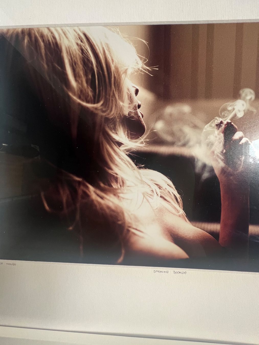 Poster & Bilder: Photographie Smoking Blonde – Neu (gemäss Beschreibung) aus Lugnorre von jul_lnh6 1