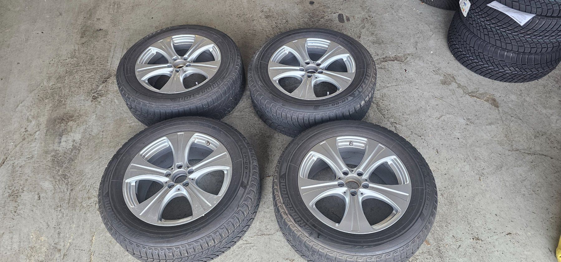 Mercedes-Benz Pneumatici & Ruote complete: Felgen Mercedes – Usato da Leutwil venduto da Michael091