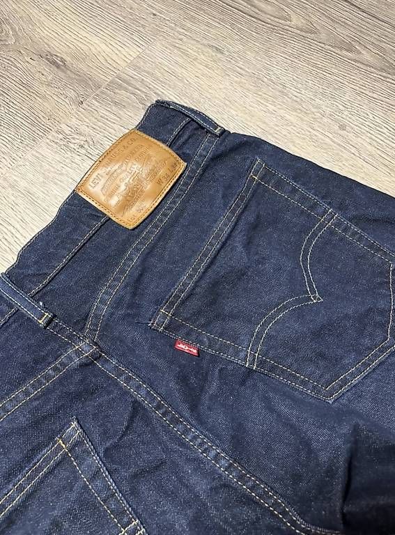 Jeans: Jeans Lévis 502 – D'occasion à Cheseaux-Lausanne par mad_mnv2 4