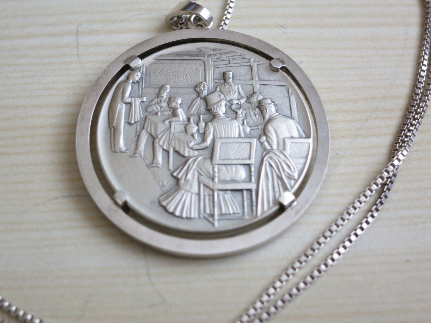 Medaglie: SILBERMEDAILLE 100 JAHRE ORIENT-EXPRESS EINGEFASST MIT KETTE – Nuovo (secondo la descrizione) da Windisch venduto da MarcelS01 2