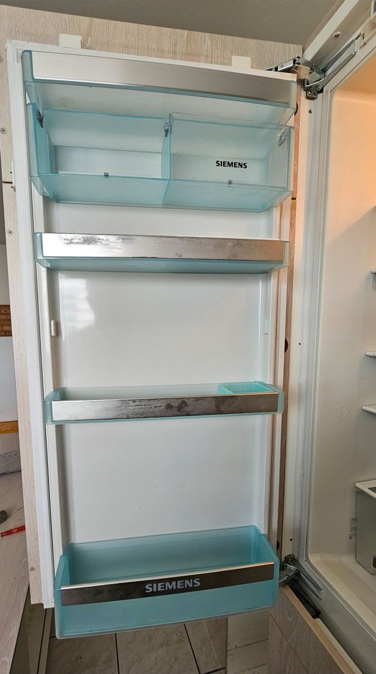 Siemens Frigoriferi: Siemens Einbau Kühl-Gefrier Kombination – Usato da Oftringen venduto da Dinu10 2