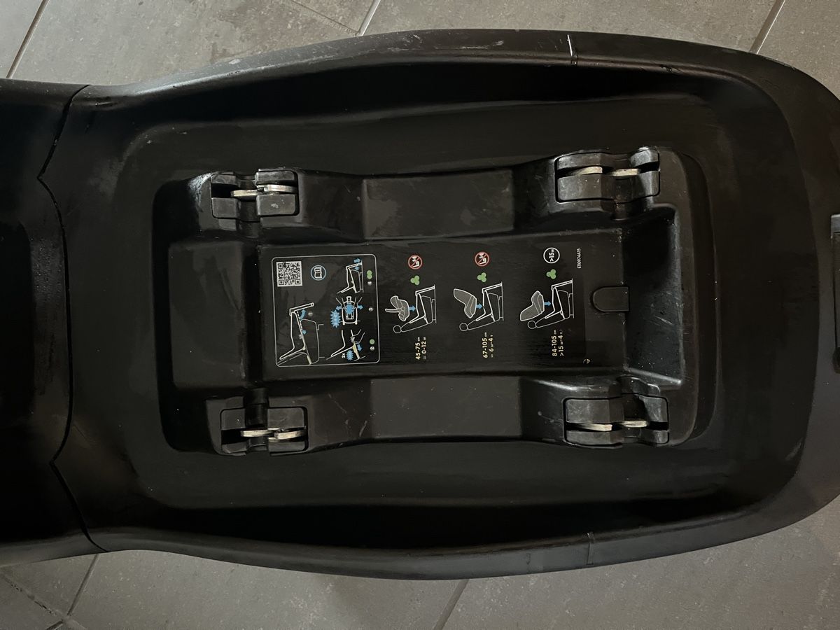 Maxi-Cosi Seggiolini per auto: Maxi Cosi 2way Pearl mit 2wayFix Station – Usato da Kleinandelfingen venduto da marco_85 5