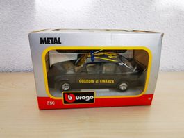 Burago 1/24 Alfa Romeo 75 Guardia di Finanza, seltene OVP