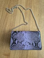 Zara Tasche mit Kettenriemen in gold, Schlangenmuster