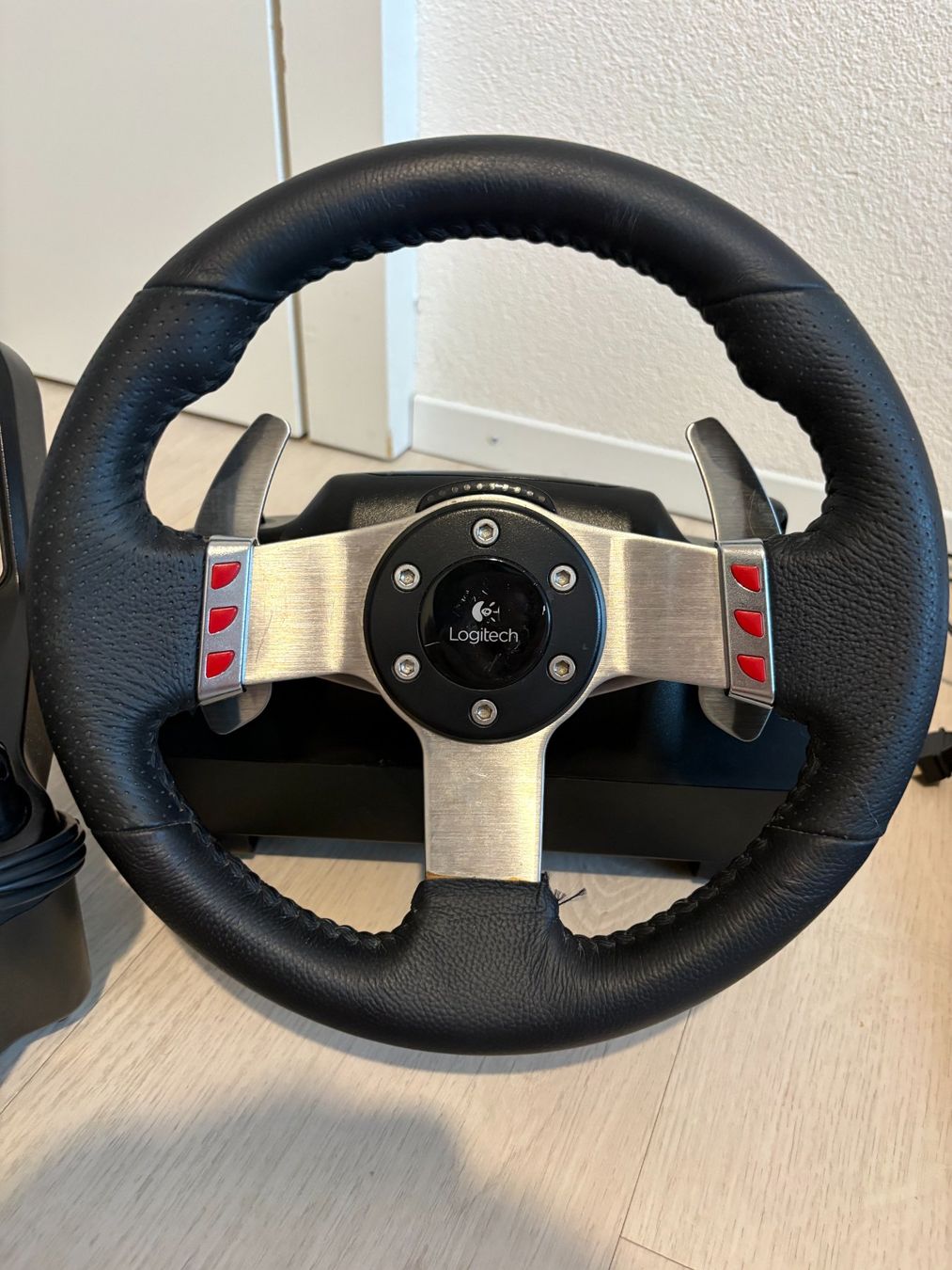 Logitech Controller: Logitech G27 Lenkrad – Usato da Niederbipp venduto da rom_6bb2 4