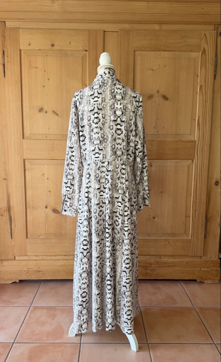 Vestiti: Kleid weiss braun gemustert Gr 38/40 – Usato da Bonstetten venduto da norisknofun123 1