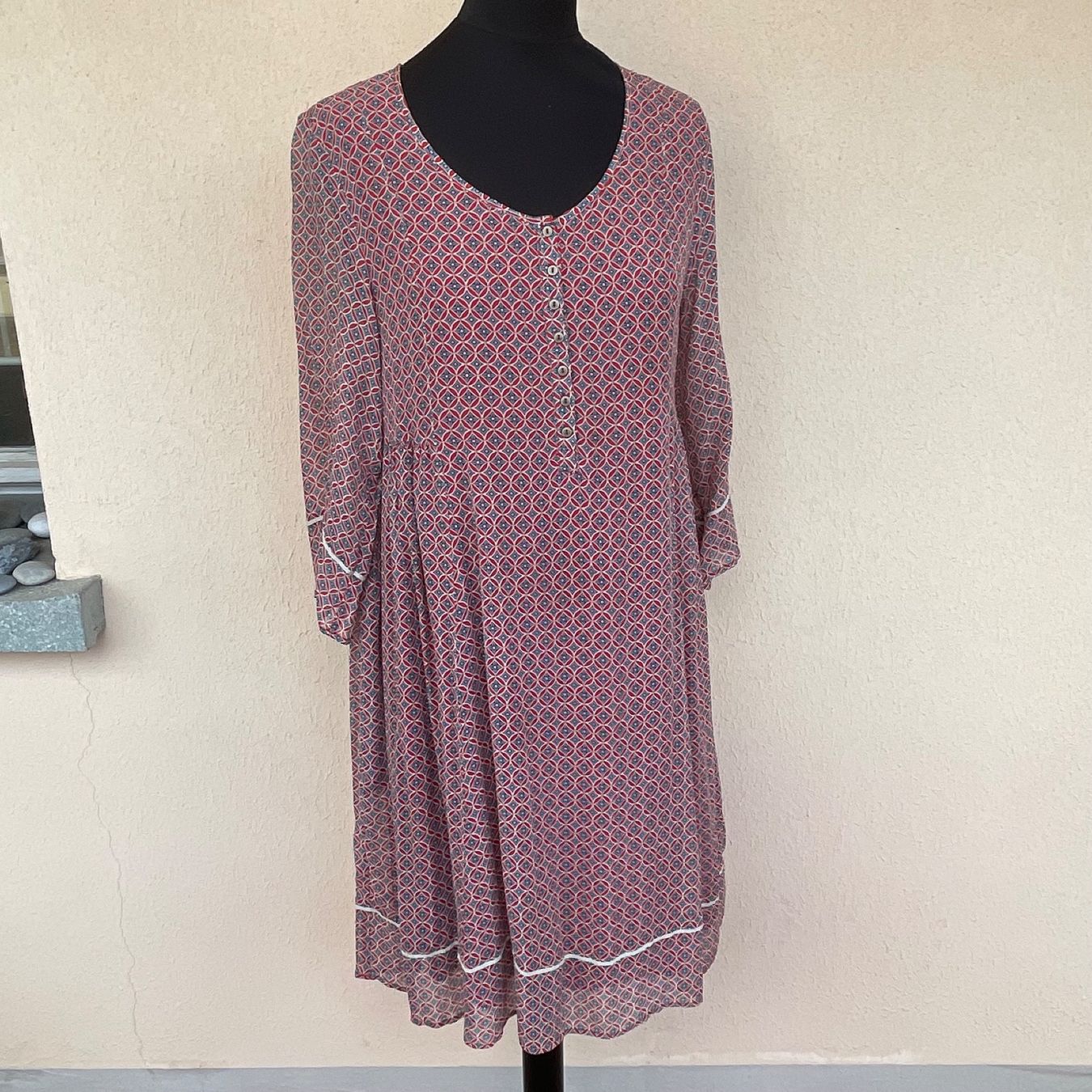 Nile Kleider: Très belle robe Nile, taille S – Gebraucht aus Vevey von chr_5pvx