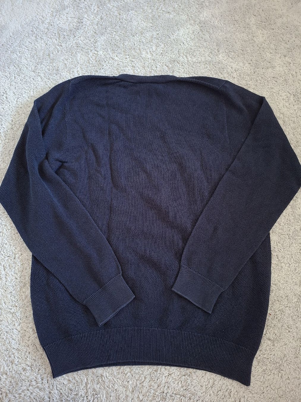 Lacoste Pullover & Sweatshirts: Pull Lacoste bleu col V taille S – Gebraucht aus Renens VD von ser_j2fn 1