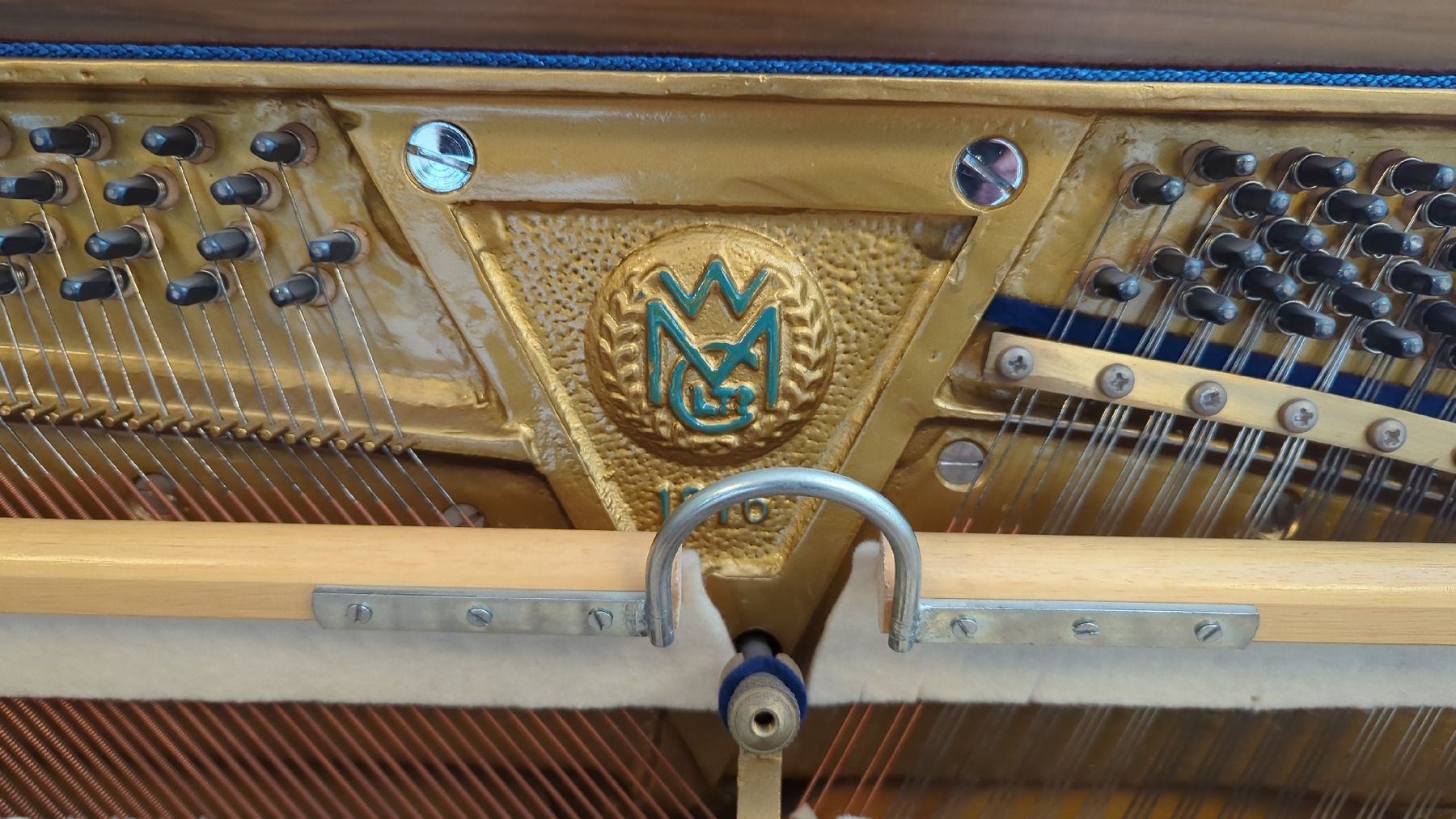 Strumenti musicali: Klavier WELMAR – Usato da Lyss venduto da 3250er 4