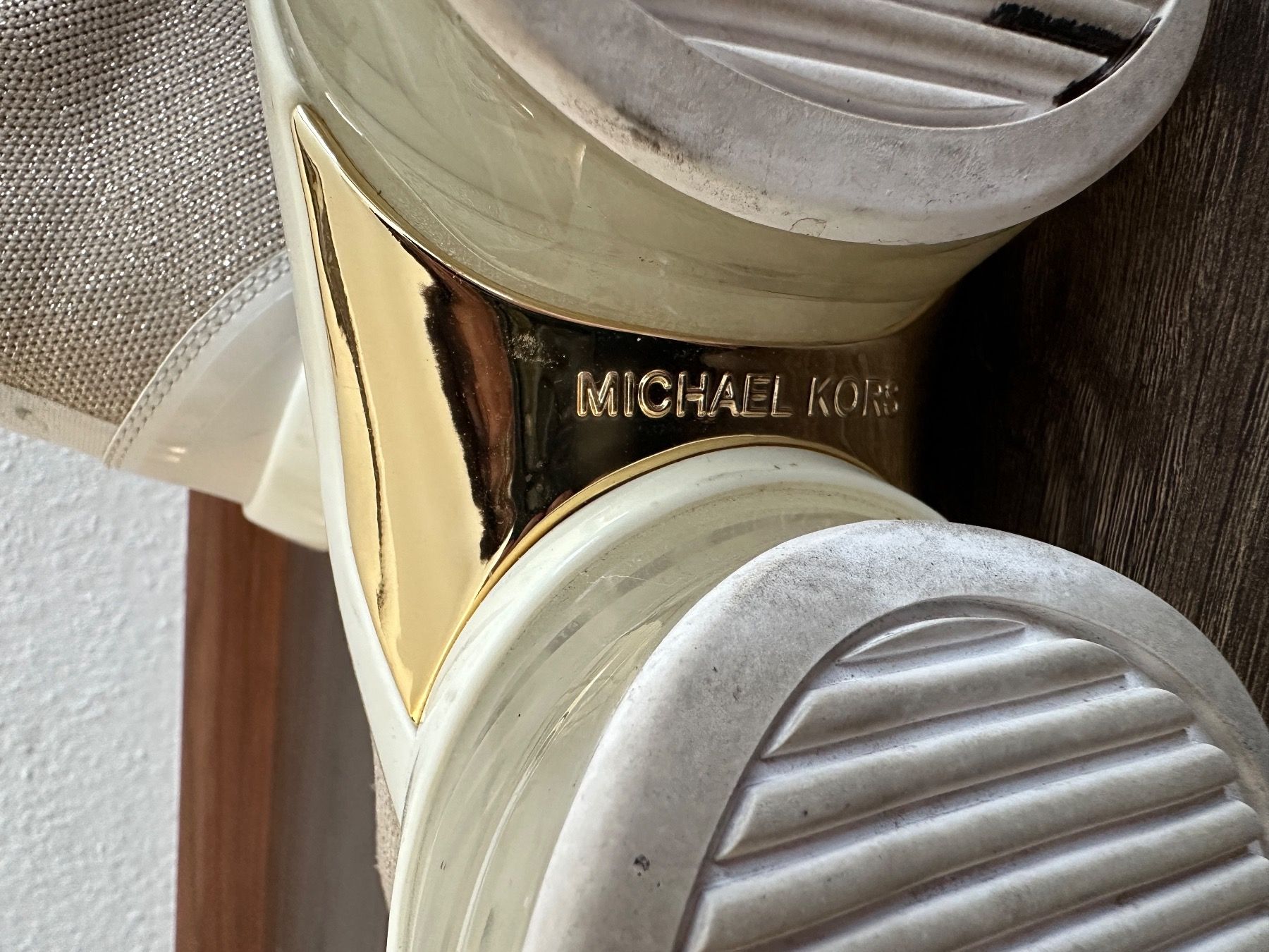 Michael Kors Scarpe da donna: Michael Kors Sneaker Gr. 37.5 Plateau Glitzer Beige – Usato da Basel venduto da morochadelsur 3