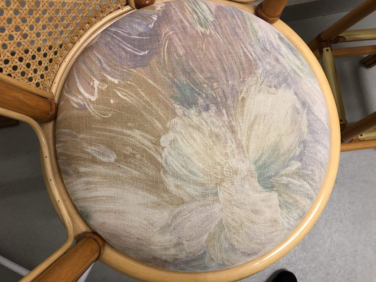 Sgabelli: 2 edle RATTAN Barhocker drehbar – Usato da Widen venduto da evce1318 2