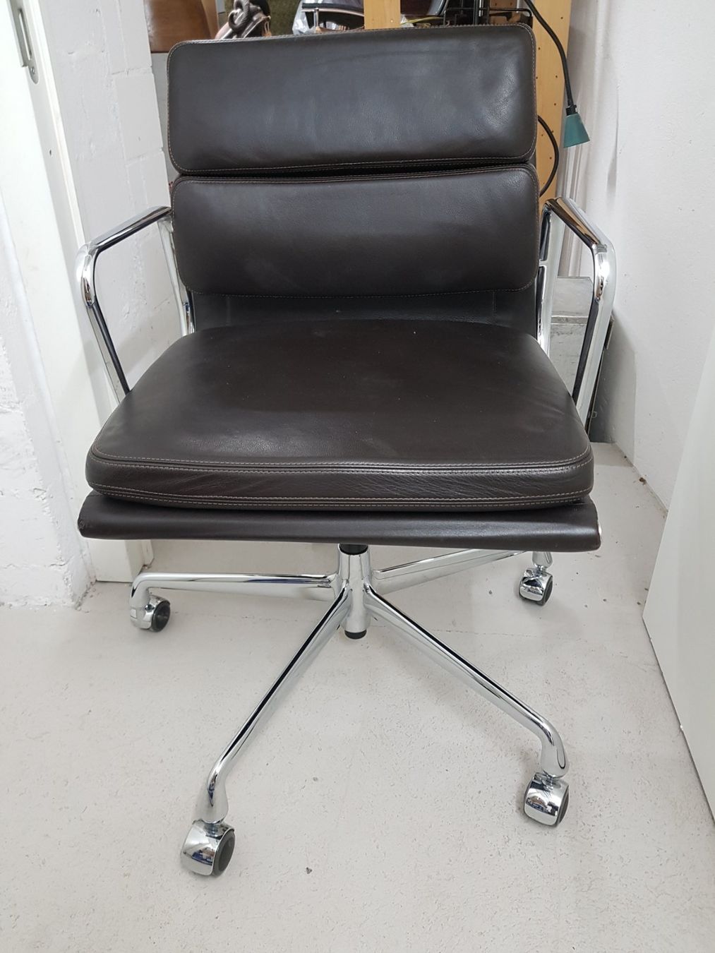 Vitra Sedie: EAMES VITRA SOFTPAD EA 217 PREMIUM – Nuovo (secondo la descrizione) da Küsnacht ZH venduto da walterzingo 2