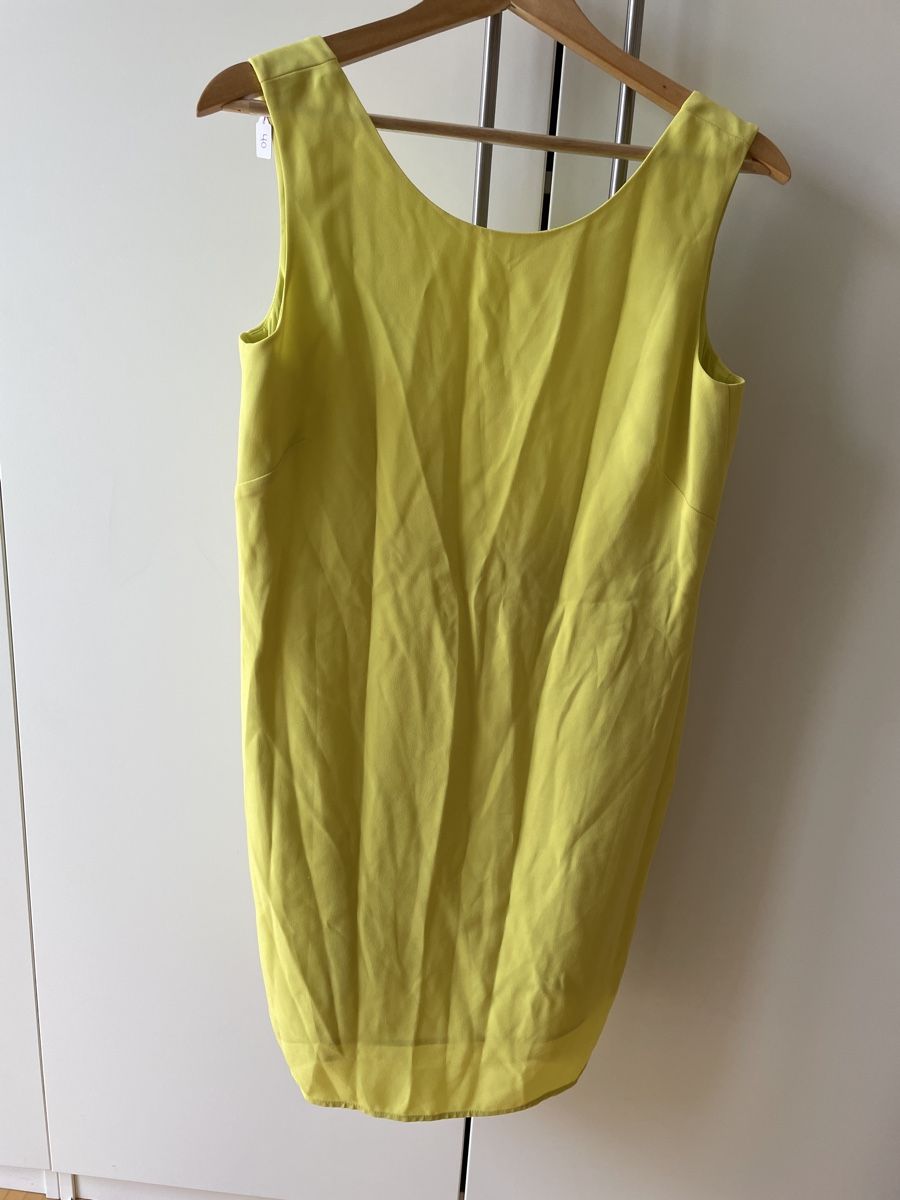 Kleider: Robe BCBG MaxAzria 40 – Gebraucht aus Montagny-la-Ville von Sissi-Sissi