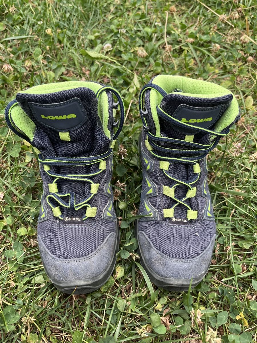 Lowa Scarpe per ragazzi: Kinderwanderschuhe Lowa (Grösse 31) – Usato da Frauenfeld venduto da S0270115