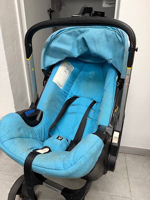 Doona Carrozzine: Doona Kinderwagen / Autositz – Usato da Windisch venduto da JenniL 1
