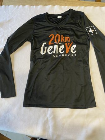 LIQUIDATION Pull sport course à pied 20 kms Genève taille S