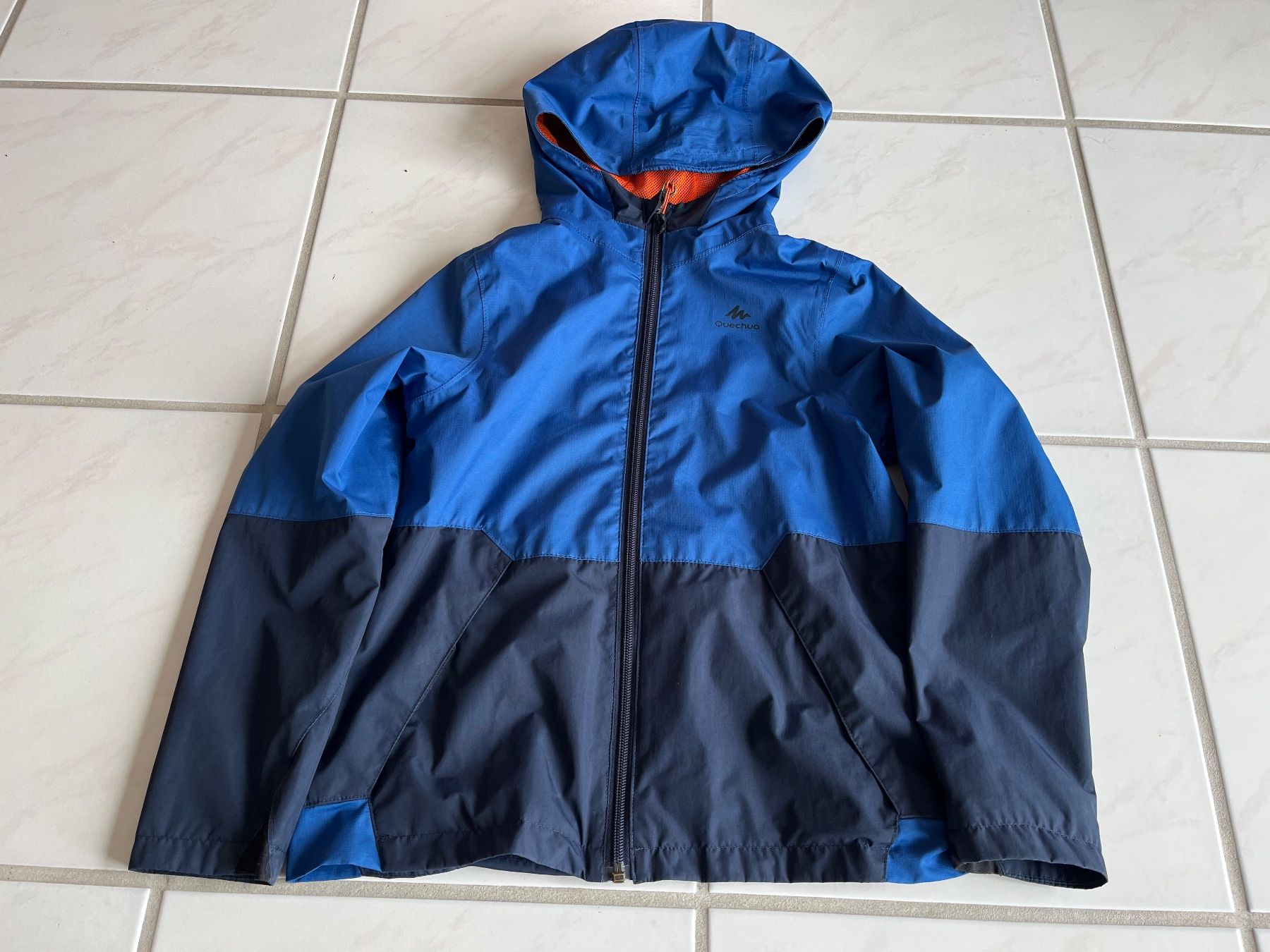 Decathlon Jacken & Mäntel: Regenjacke, Quechua, Grössi 131 - 140 – Gebraucht aus Konolfingen von takkie 1