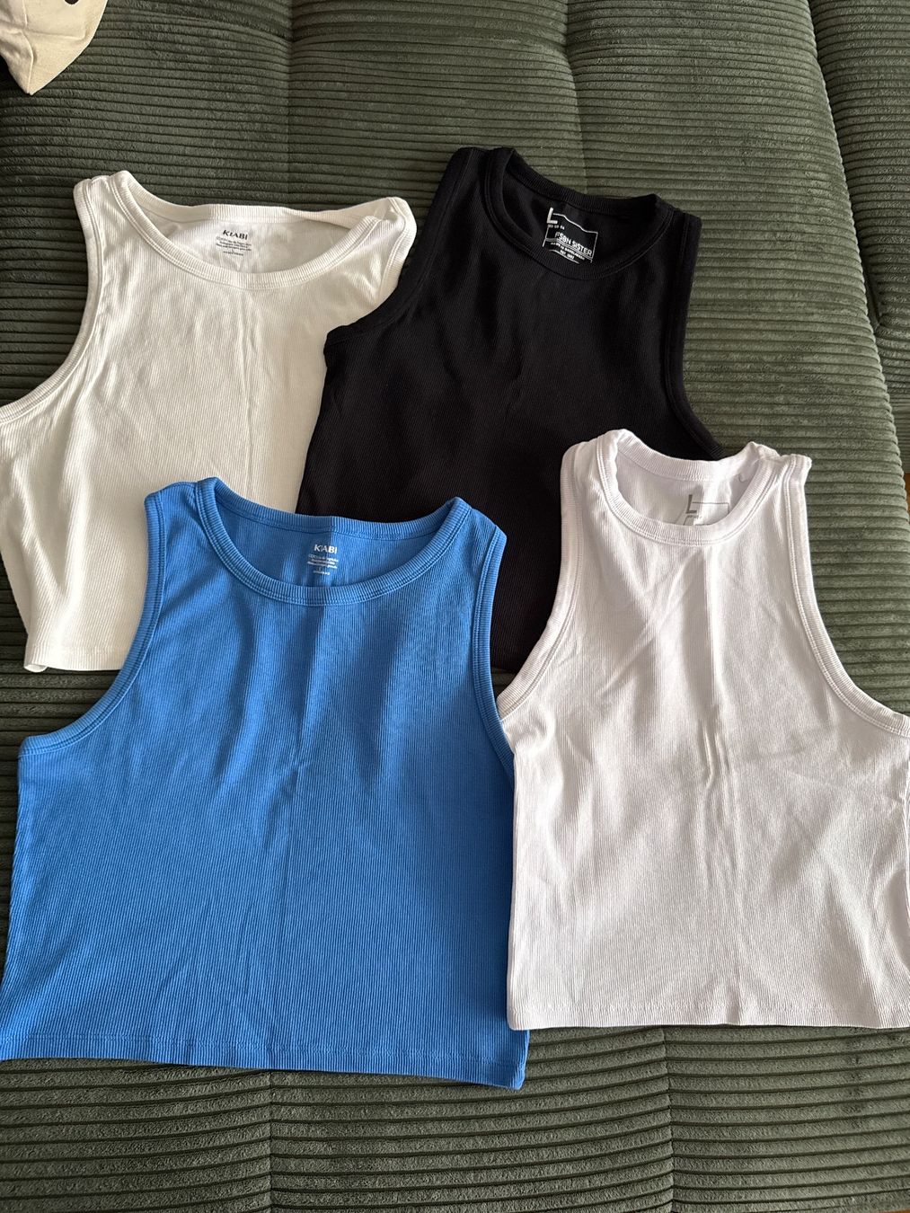 Lots de vêtements: Damen Kleider – D'occasion à birsfelden par Giuseppe70 2