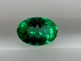 SMARAGD  bläulich/grün oval  0.02cts   Ural-Sibirien