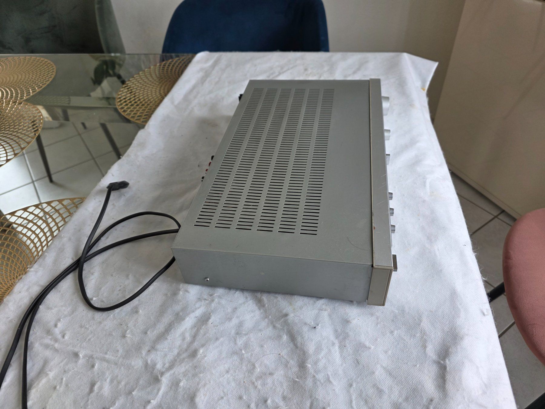 Hitachi Amplificateurs: Hitachi SR 2001L Verstärker,Receiver – D'occasion à Pfyn par alex75 1